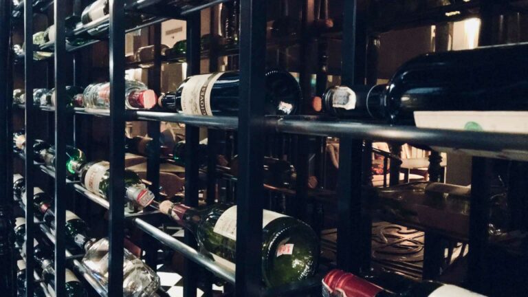 Quelles démarches pour ouvrir une cave à vin