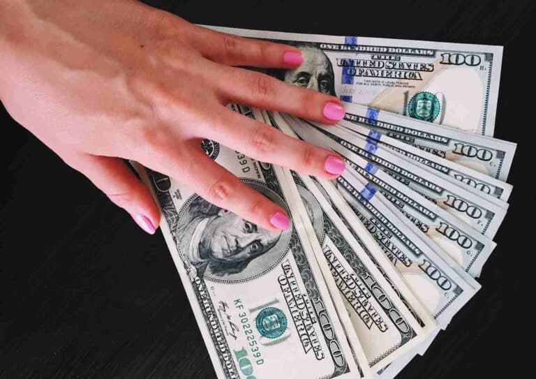 Les pourboires et les primes